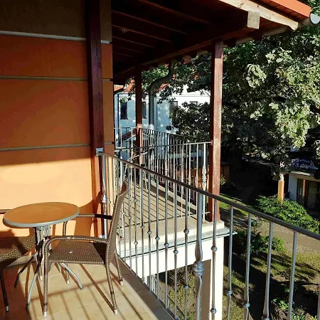 Nocleg ze śniadaniem 5 Dębów 3*