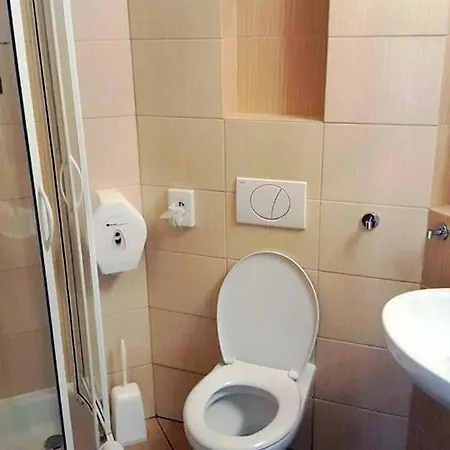 5 Debow Bed & Breakfast 3*