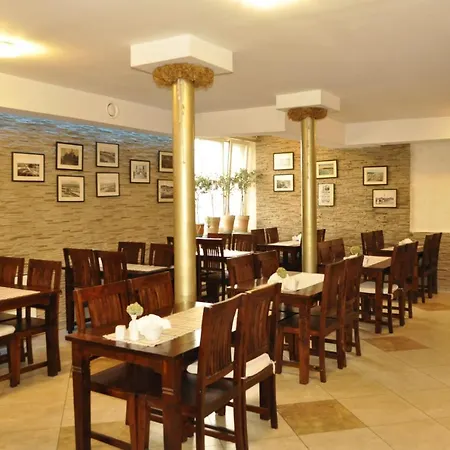 5 Debow Bed & Breakfast