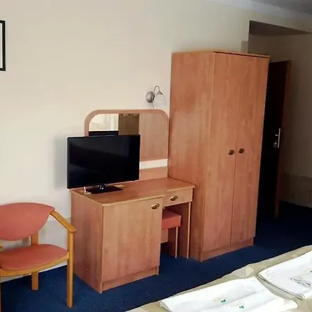 Bed & Breakfast 5 Debow 3*