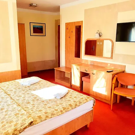 Bed & Breakfast 5 Debow 3*