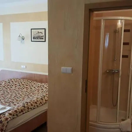 Bed & Breakfast 5 Debow 3*