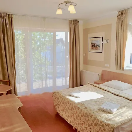 Bed & Breakfast 5 Debow