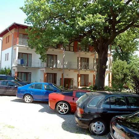 5 Dębów Nocleg ze śniadaniem