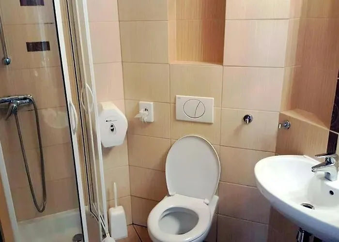 5 Debow Bed & Breakfast 3*